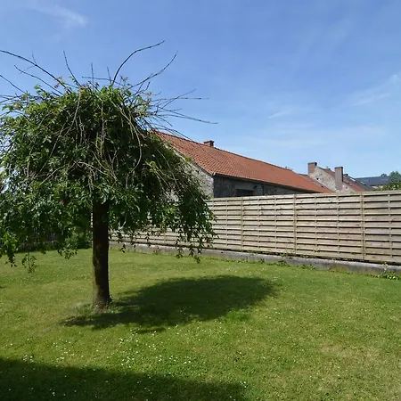 Spacious Hpliday In Onhaye With Fireplace Vakantiehuis Gerin