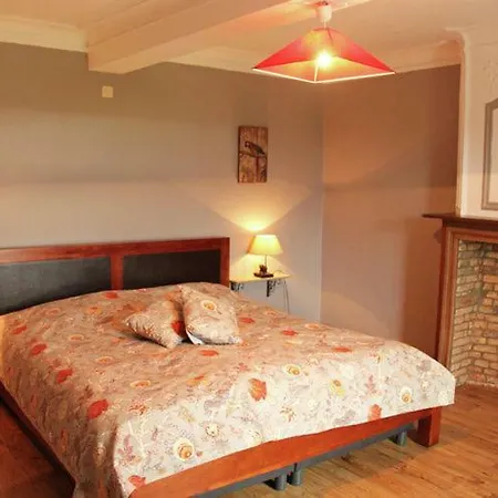 Spacious Hpliday In Onhaye With Fireplace Vakantiehuis *