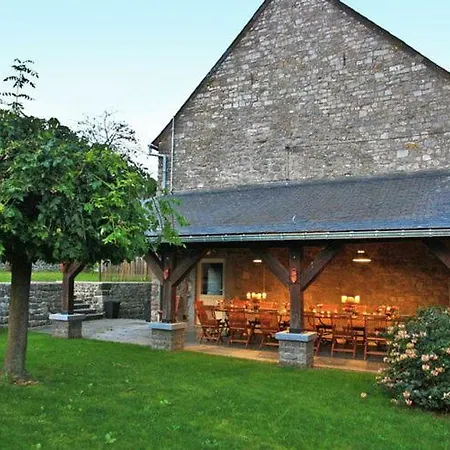 度假居 Spacious Hpliday In Onhaye With Fireplace Gerin